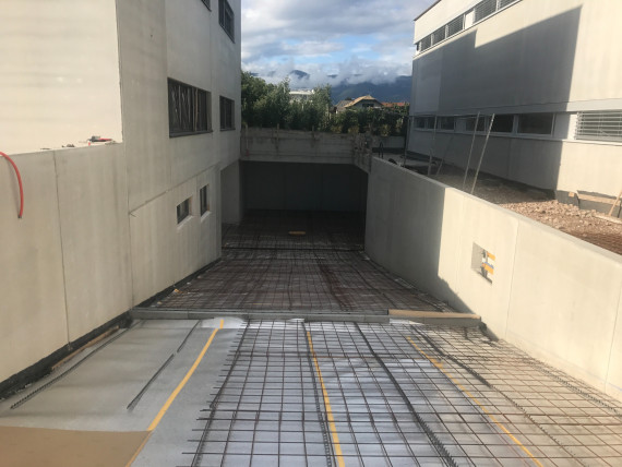 Posa della griglia per il riscaldamento a rampa