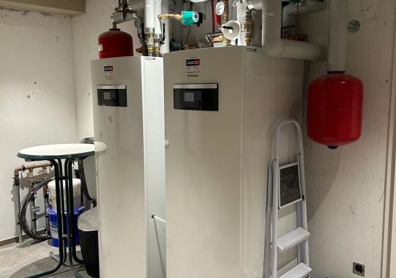 2x Wärmepumpen Tower - Inneneinheit